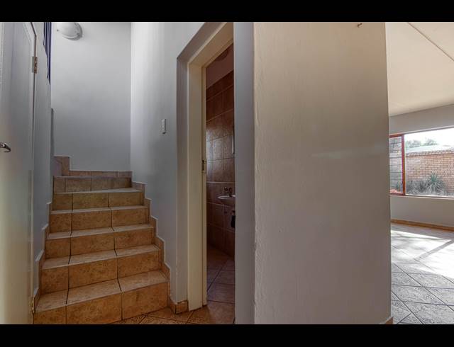 3 BEDROOM CLUSTER TO LET IN CRAIGAVON
